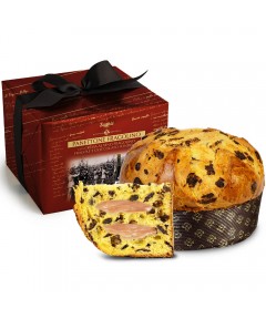 Panettone pyragas su Bottega Fragolino kremu, braškėmis ir juoduoju šokoladu